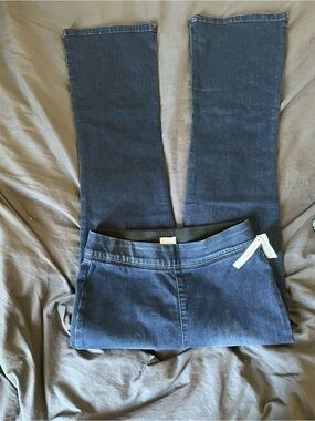 High-Rise Flare Jeans in Deep Blue